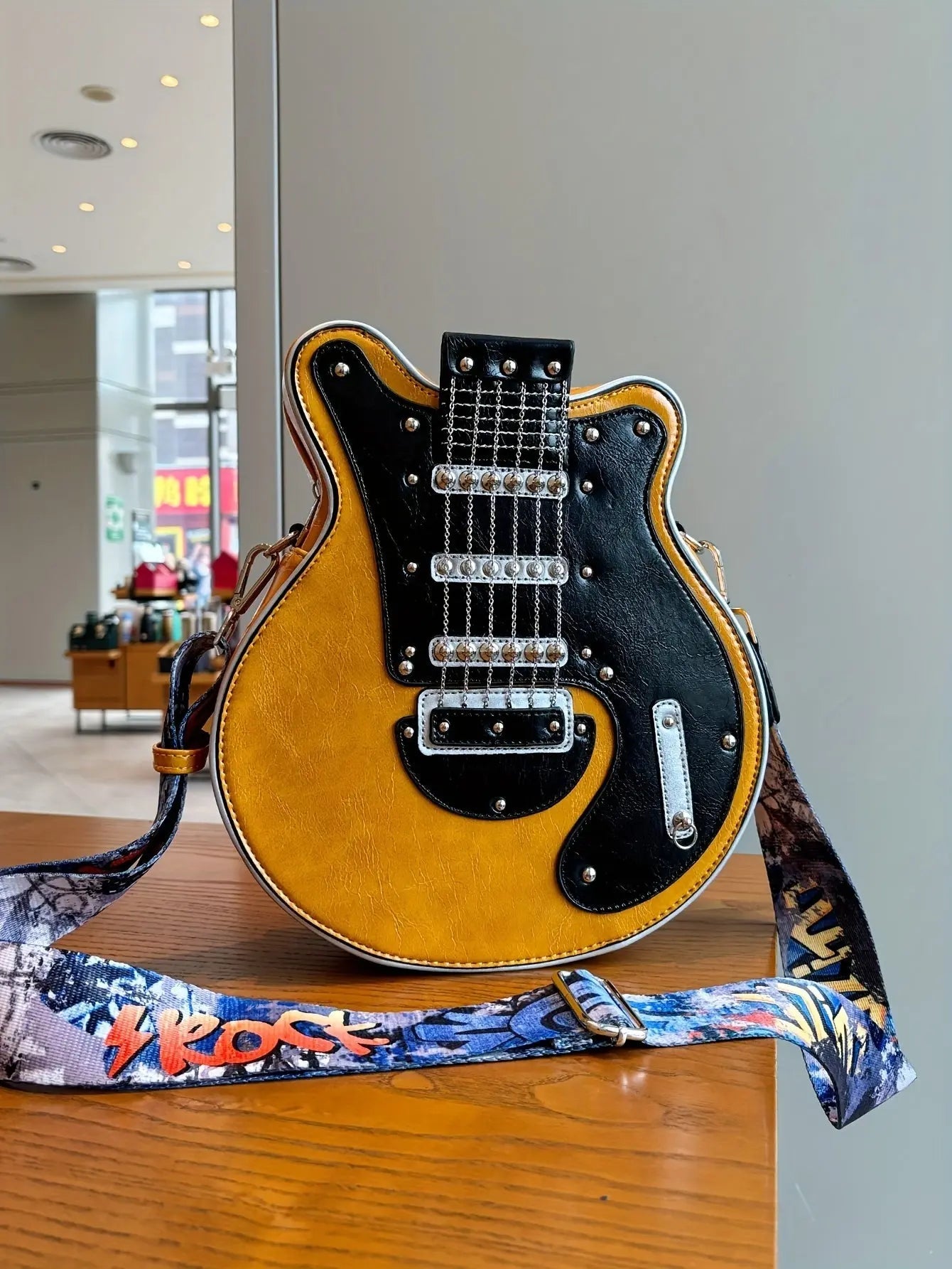 2025 Niche Guitar Shaped Y2K Style Bag, Novelty Crossbody Bag, Rivets Decor Trendy Shoulder Bag - Tophatter Daily Deals