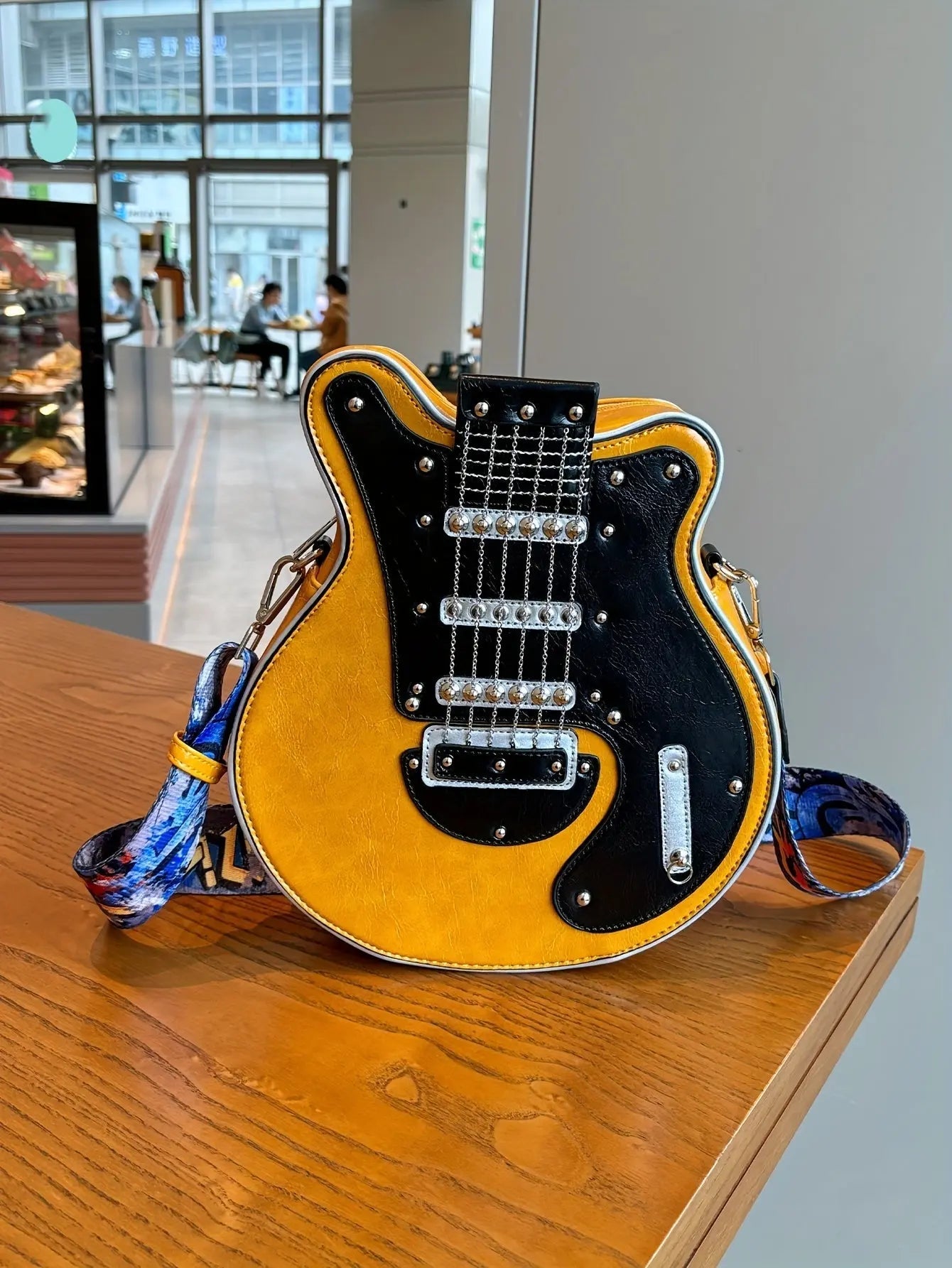 2025 Niche Guitar Shaped Y2K Style Bag, Novelty Crossbody Bag, Rivets Decor Trendy Shoulder Bag - Tophatter Daily Deals