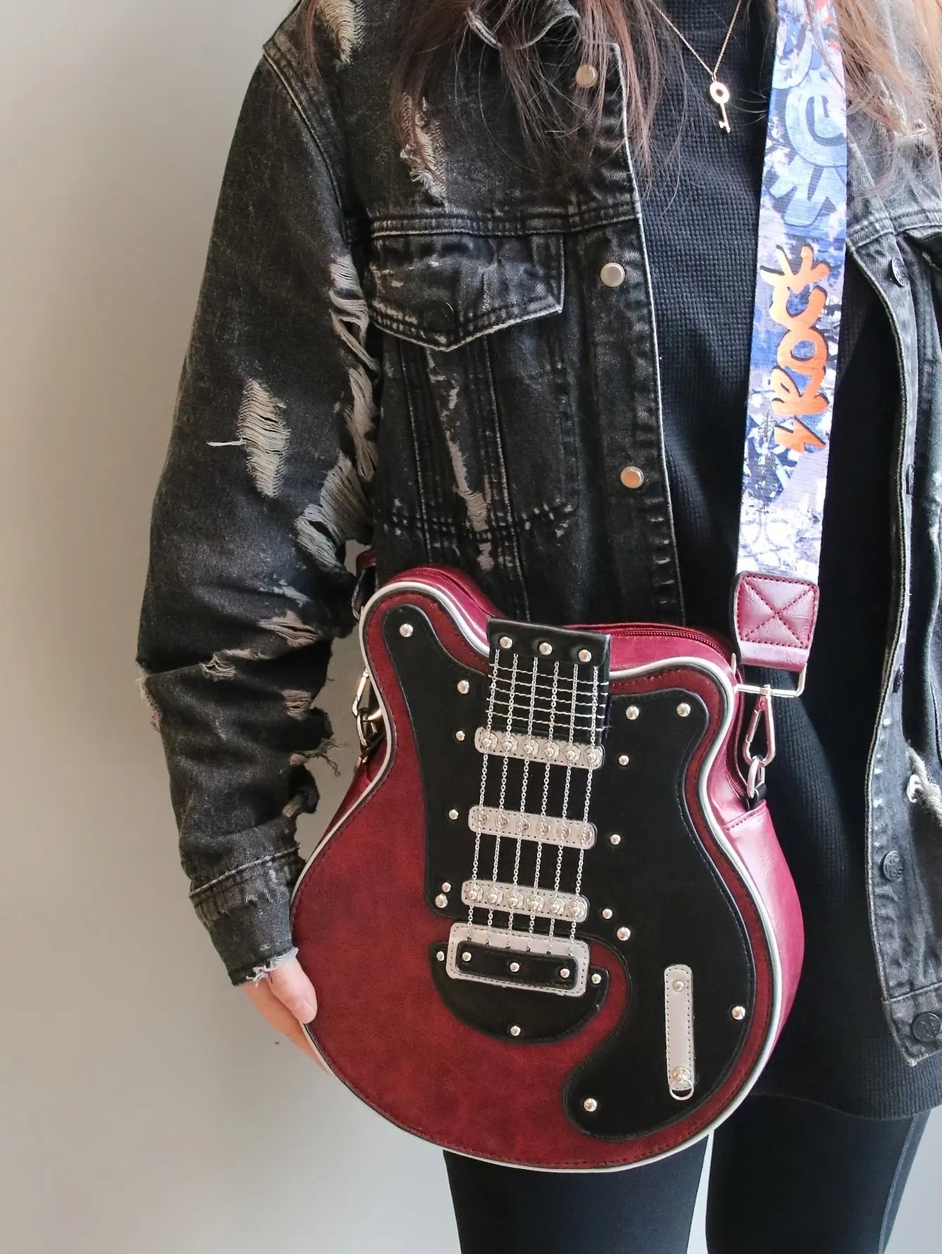 2025 Niche Guitar Shaped Y2K Style Bag, Novelty Crossbody Bag, Rivets Decor Trendy Shoulder Bag - Tophatter Daily Deals