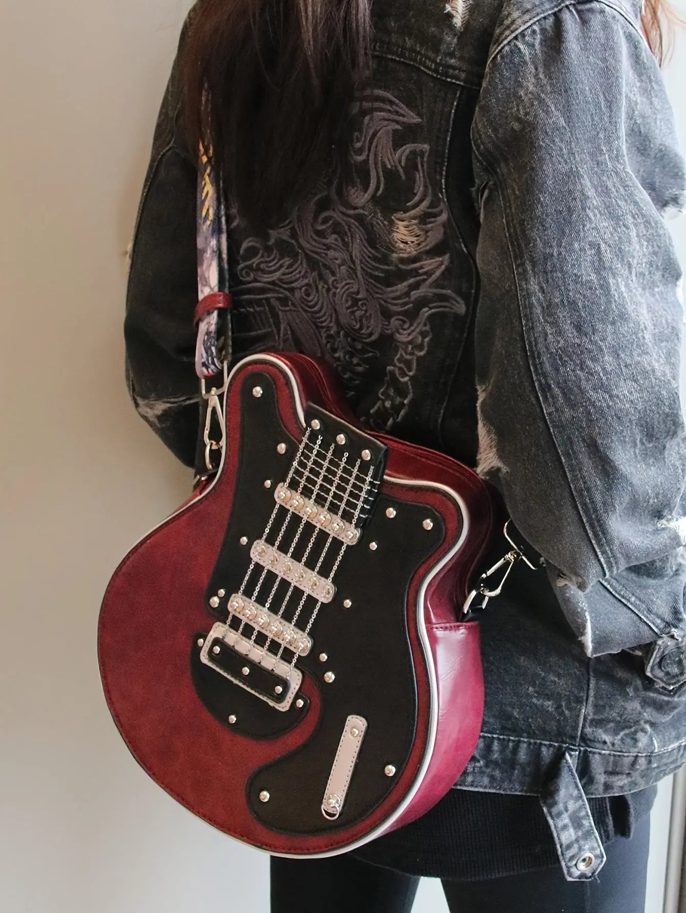 2025 Niche Guitar Shaped Y2K Style Bag, Novelty Crossbody Bag, Rivets Decor Trendy Shoulder Bag - Tophatter Daily Deals