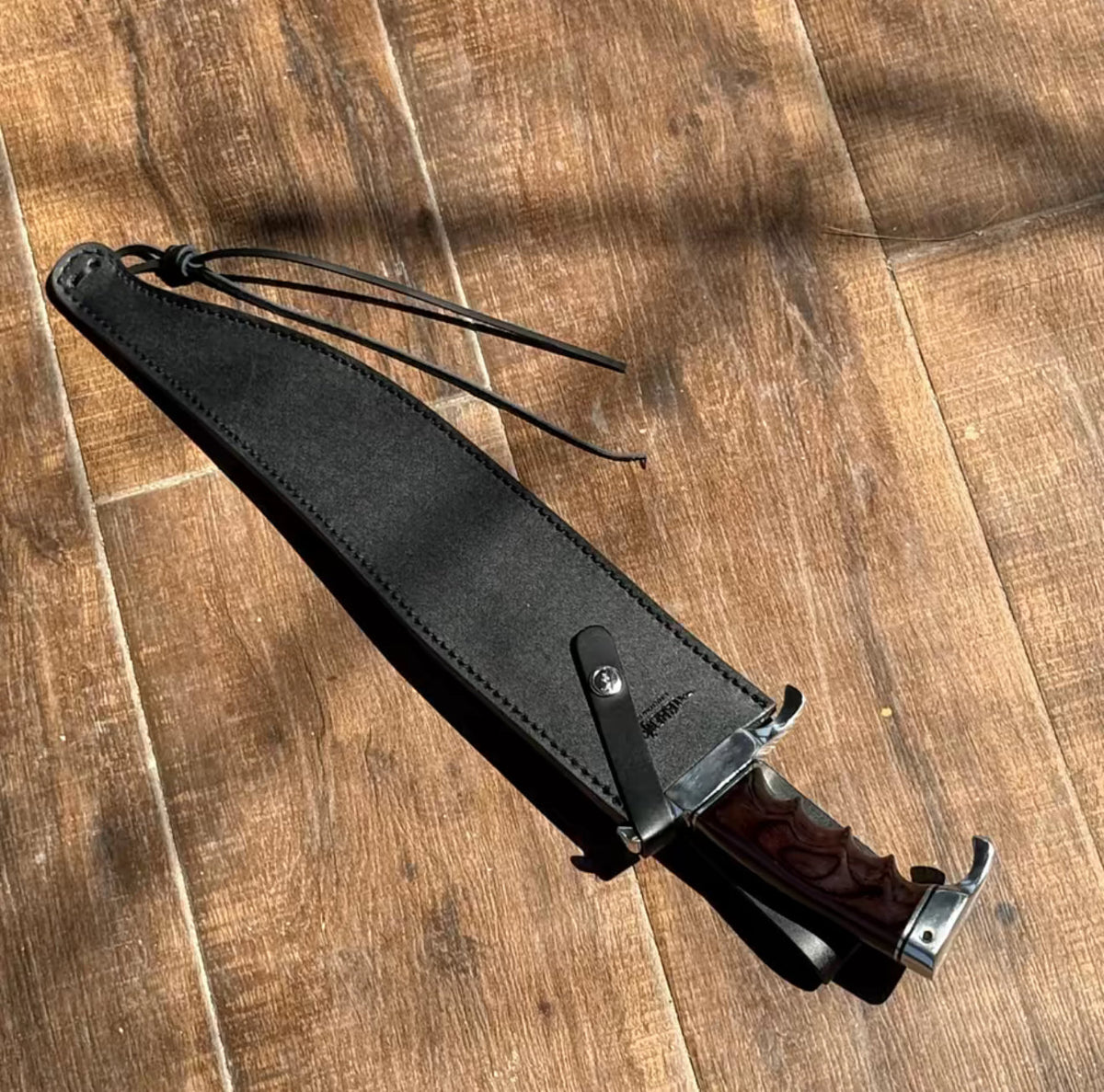 Mirror-Finish Spartan Combat Blade - Tophatter Daily Deals