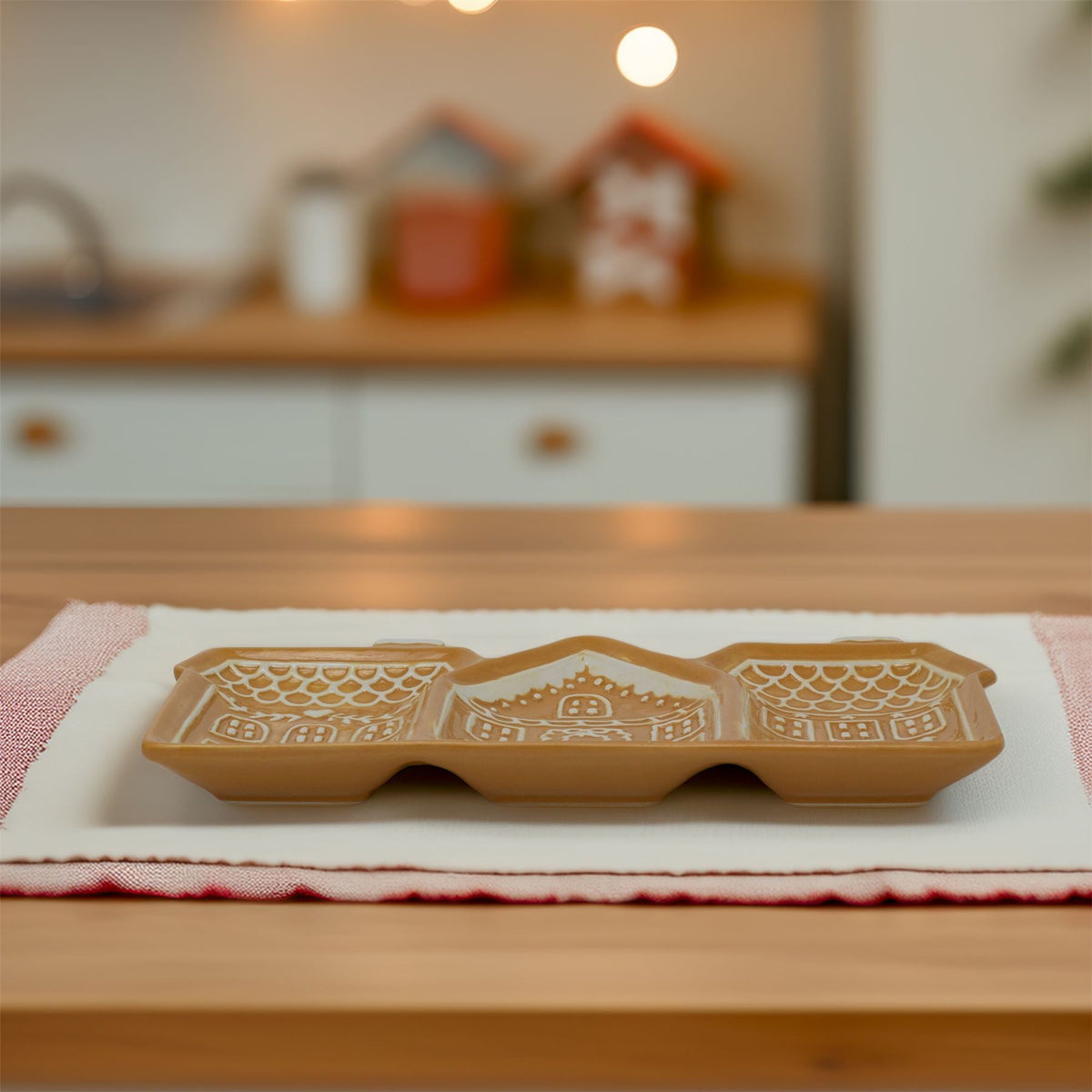 Gingerbread House Trio Ceramic Serving Platter | Christmas Serving Dish - 33cm Party Plates - Tophatter Daily Deals