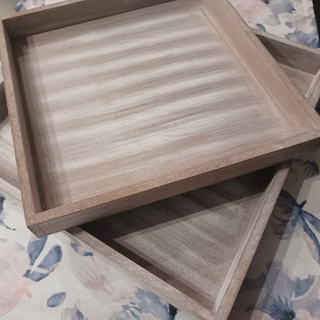 Rustic Grey Wash Wooden Tray | Distressed Grey Display & Jewellery Dish - 25cm Tray - Tophatter Daily Deals