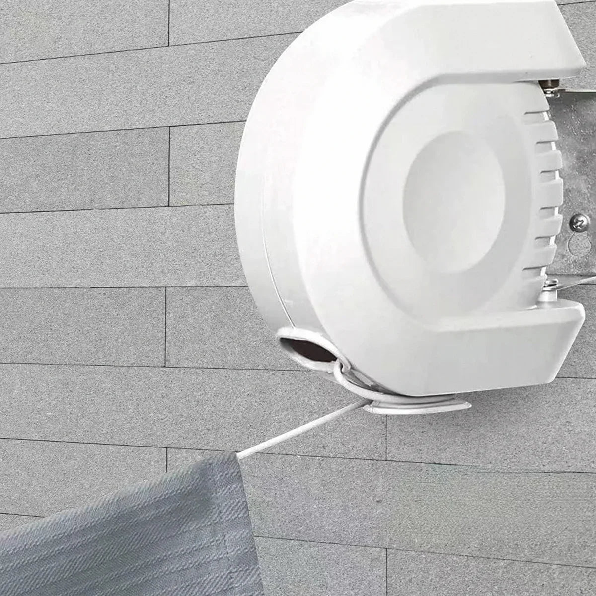 40 Foot Retractable Clothesline – Tophatter's Inc.