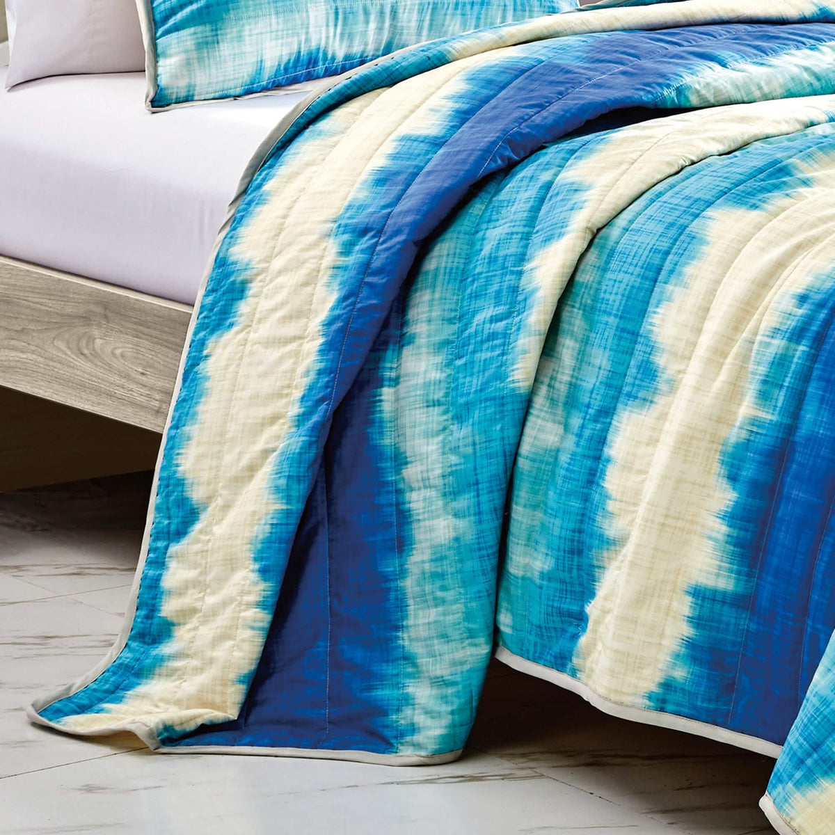 Reversible 3-Piece Tie-Dye Bedspread Set - Quilted Coverlet with Pillow Shams Bedding - Tophatter Daily Deals