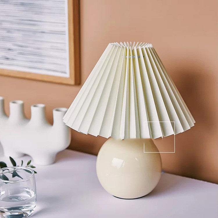 Bedside table lamp decoration White US220V 0 - Tophatter Daily Deals