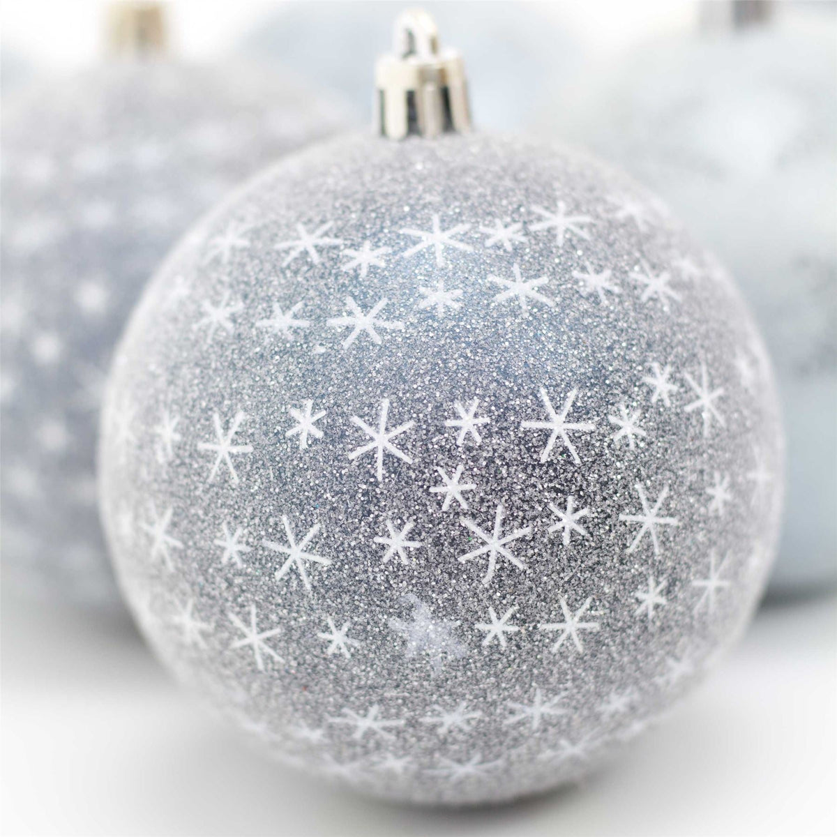 6 Piece Frosted Blue Christmas Baubles | Christmas Tree Decorations | Blue Xmas Baubles Christmas Decor Baubles - Tophatter Daily Deals