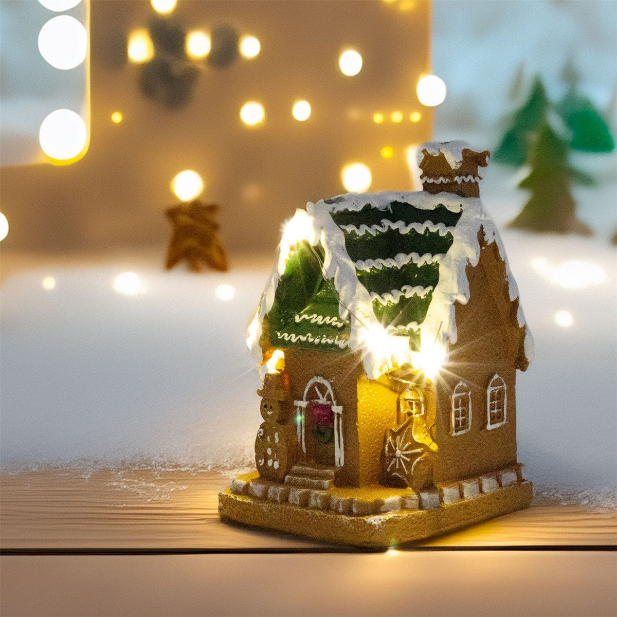 LED Gingerbread House Ornament | Light-Up Mini Christmas House Decoration 13cm LED Light - Tophatter Daily Deals