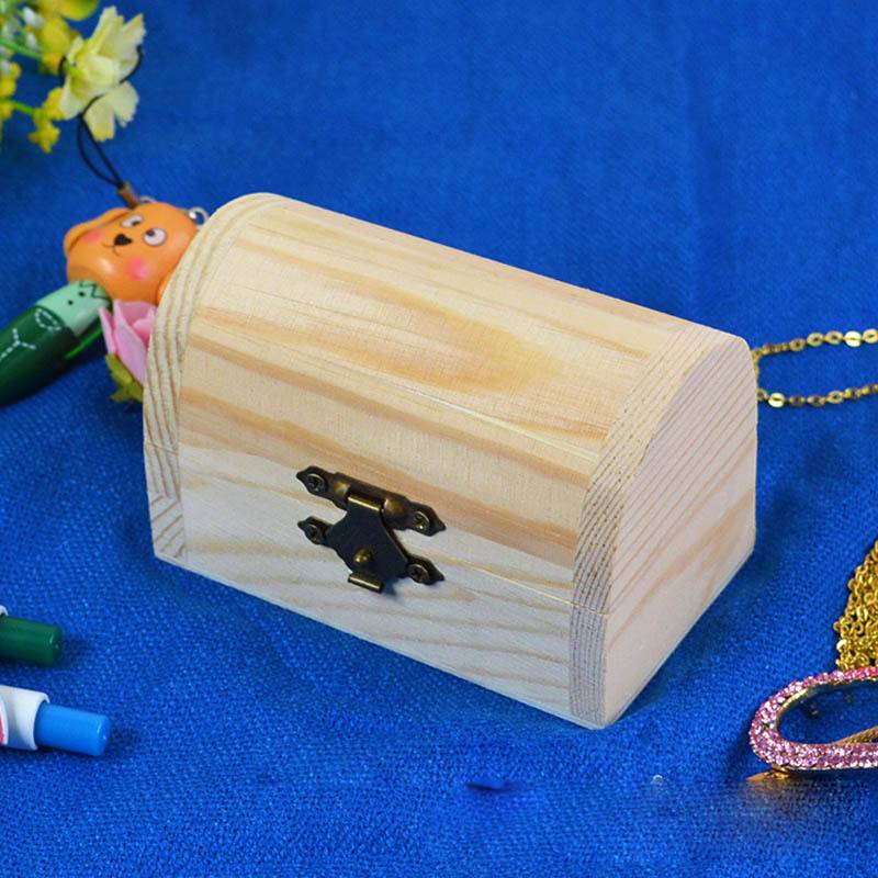 Beautifully wrapped gift ring jewelry box 0 - Tophatter Daily Deals