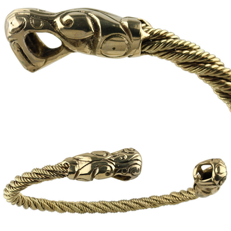 Ancient Roman Solid Brass Twisted Pattern Torc Choker Necklace - Tophatter's Guns'N'Weapons Store Collectible Weapons - Tophatter Daily Deals