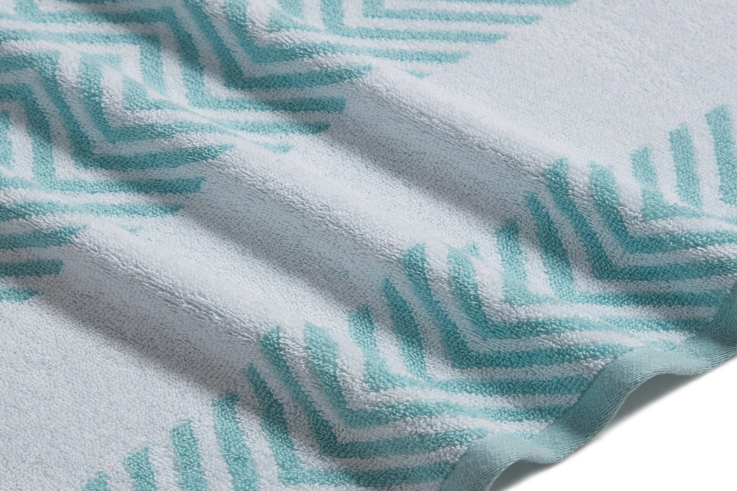 Kathy Ireland 6 Piece Chevron Jacquard Towel Set with Lets Dry Bath Towel - Tophatter Daily Deals