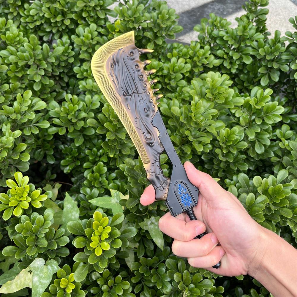 1/6 Scale MH Giant JawBlade Great Sword Metal Miniature - Tophatter Daily Deals