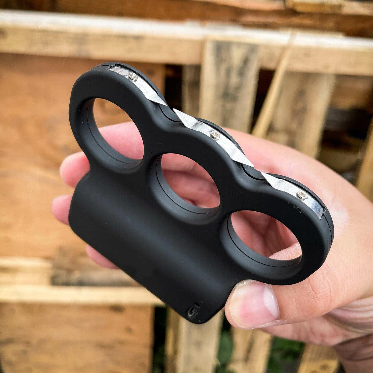 TRIPLE Sting Ring 28,000,000 stun Gun - Tophatter Daily Deals