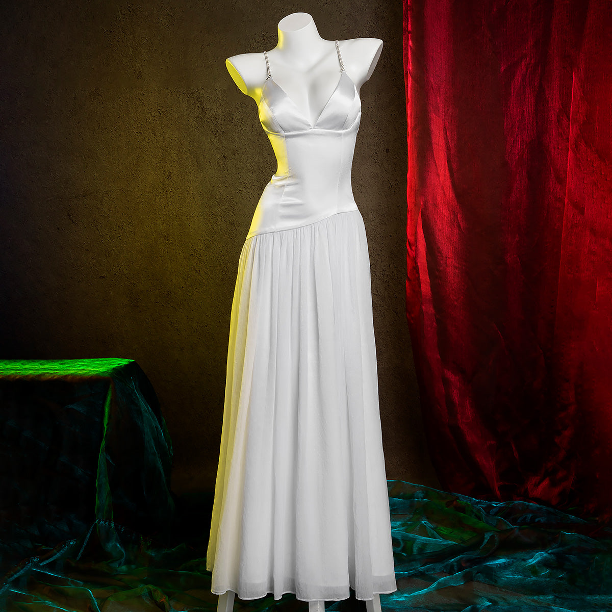 Joker: Folie à Deux Harley Quinn White Dress Cosplay Costume Costume - Tophatter Daily Deals