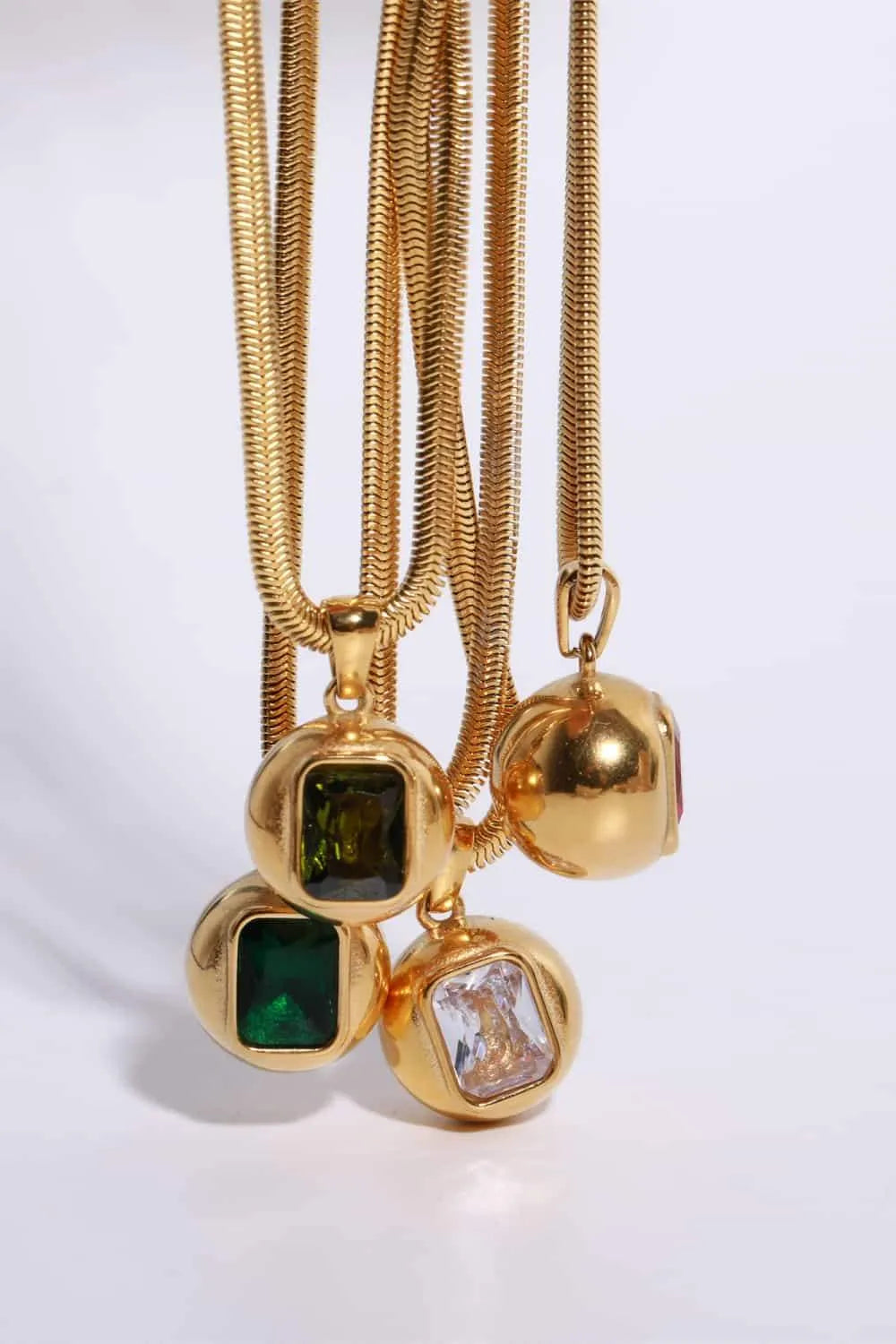 Zircon 18K Gold-Plated Geometrical Shape Pendant Necklace Necklaces - Tophatter Daily Deals