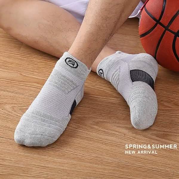 3-Pair: Men's Thick Towel Bottom Breathable Sweat-absorbent Outdoor Sports Running Socks Elite Basketball Sports Socks Men's Socks - Tophatter Daily Deals