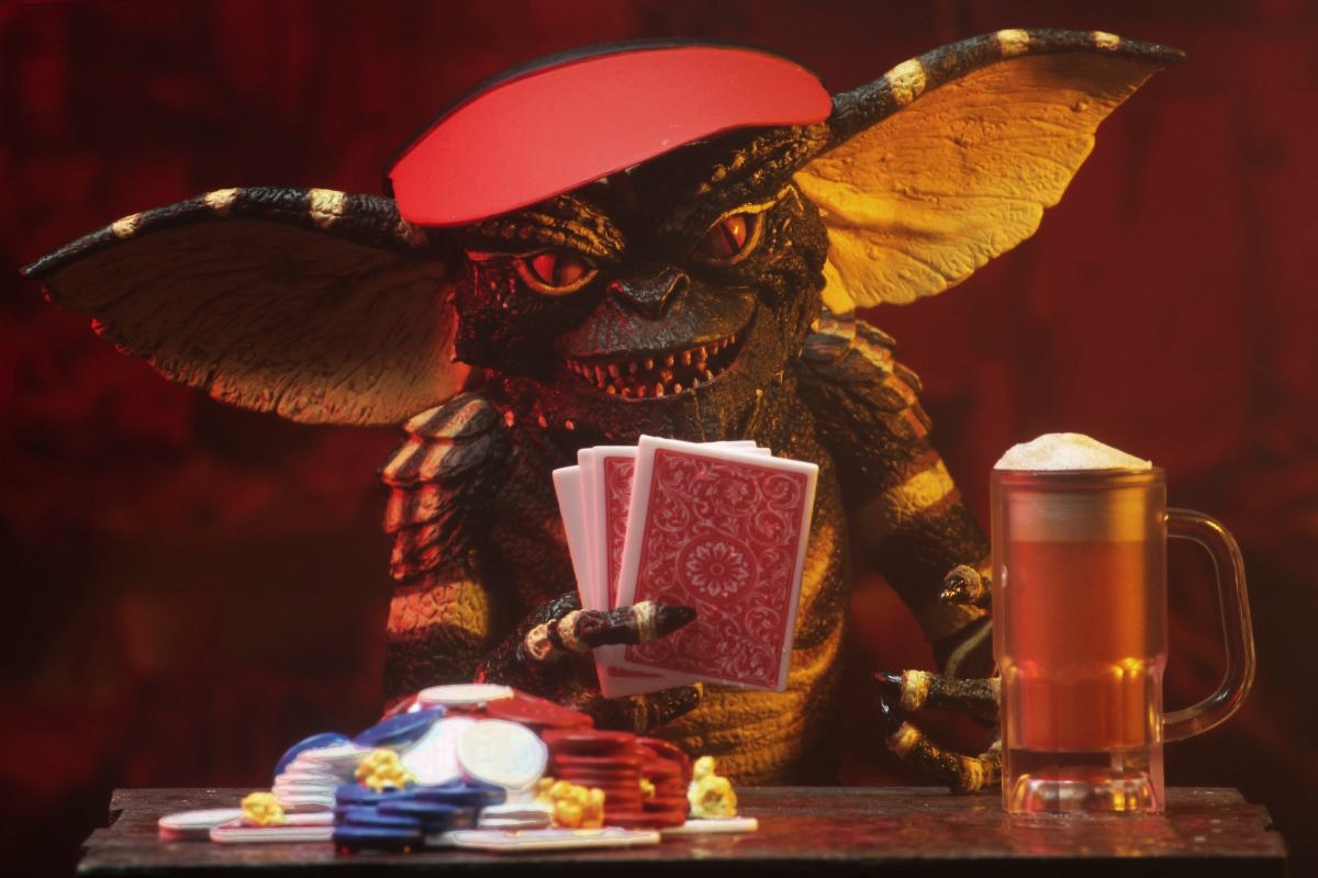 Gremlins - Flasher Gremlin Ultimate Action Figure (7") Action Figure - Tophatter Daily Deals