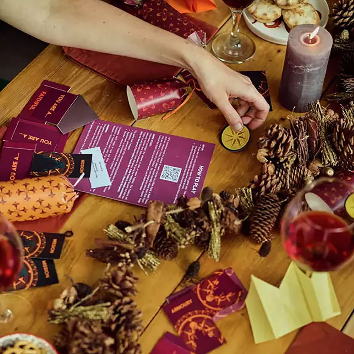 The Traitors Christmas Crackers Pack of 6 with Secret Roles and Missions Christmas Cracker - Tophatter Daily Deals