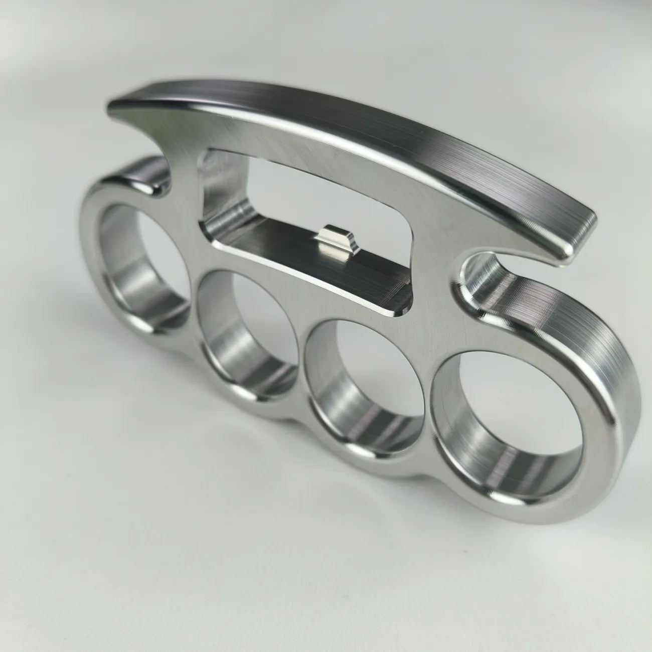 Refined Four-Finger Fist Bracelet - The "IronClasp" - Tophatter Daily Deals