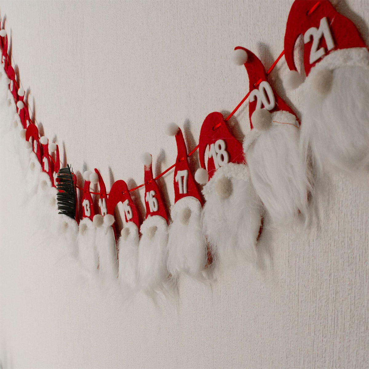 Gonks Christmas Advent Calendar | Reusable 24 Pocket Advent Calendar - 300cm Advent Calendar - Tophatter Daily Deals
