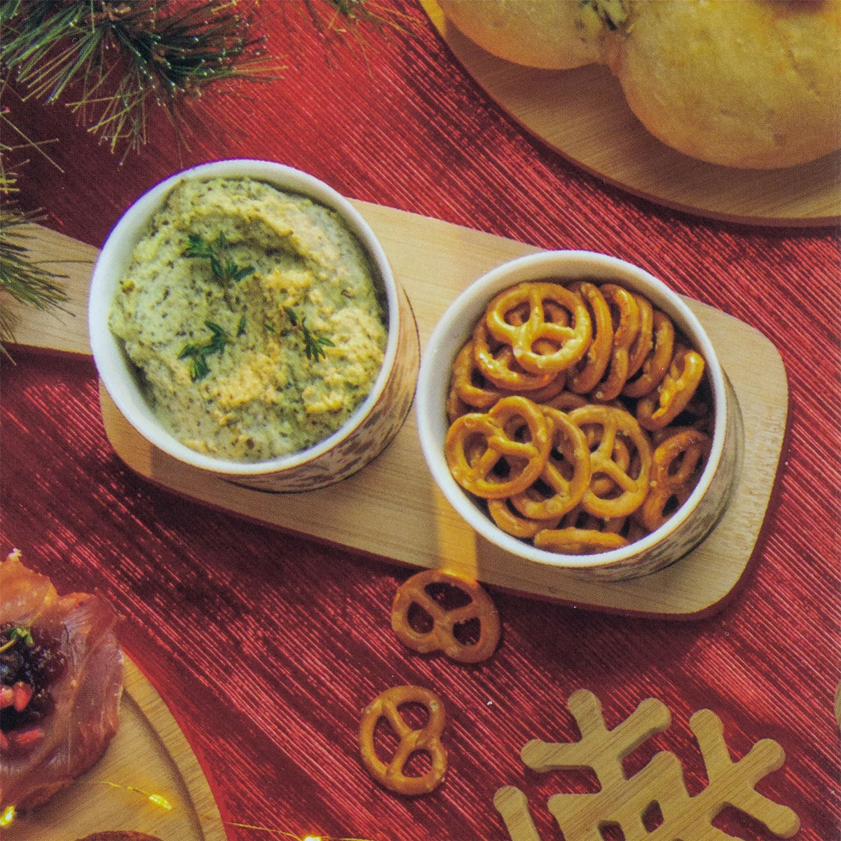 Christmas Mistletoe Serving Set | 2 Ceramic Snack Bowls with Bamboo Paddle Tray Bowl - Tophatter Daily Deals