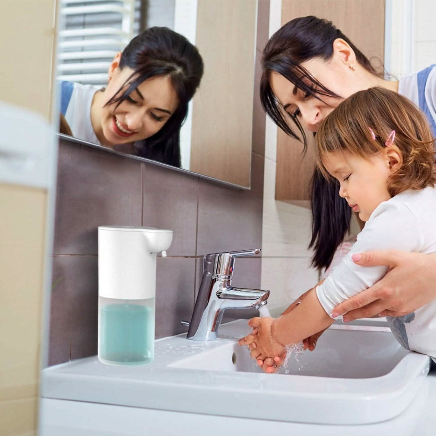 350ml Automatic Foam Soap Dispenser Rechargeable Touchless Bath - Tophatter Daily Deals
