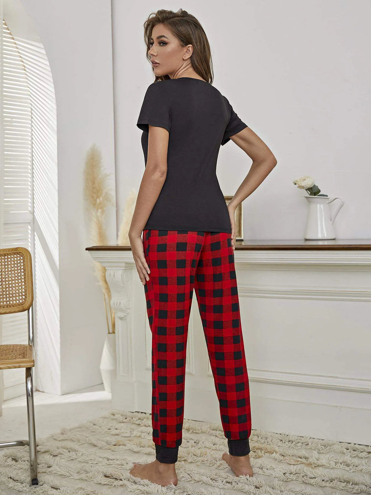 Heart Graphic Tee and Plaid Joggers Lounge Set Loungewear Sets - Tophatter Daily Deals