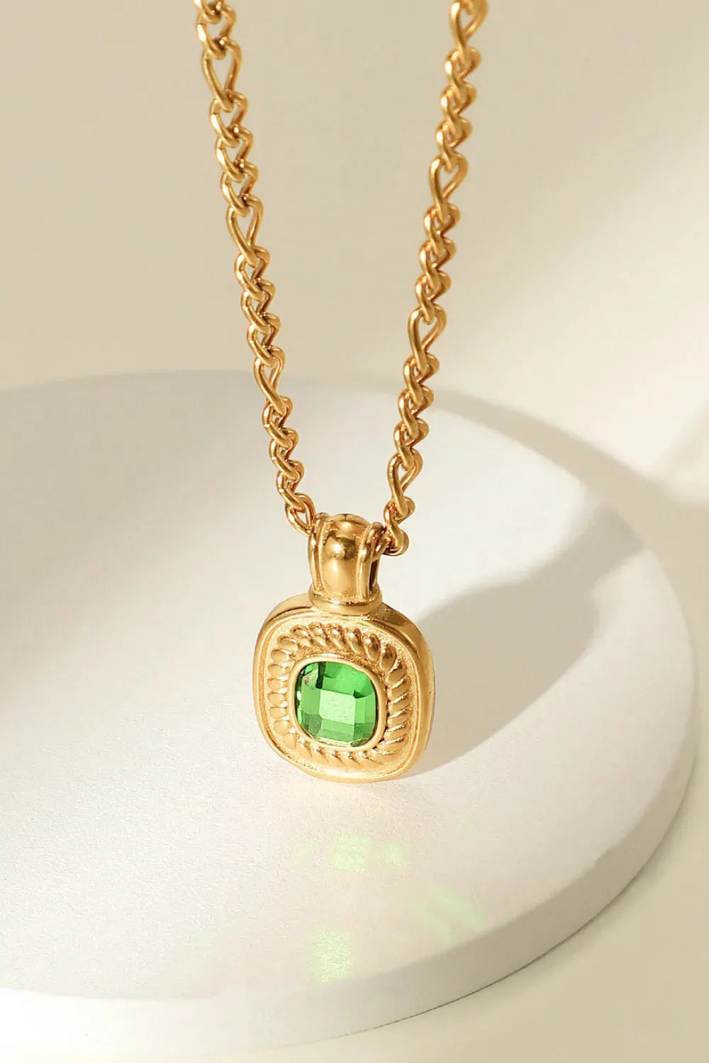 18K Gold Plated Inlaid Rhinestone Pendant Necklace Necklaces - Tophatter Daily Deals