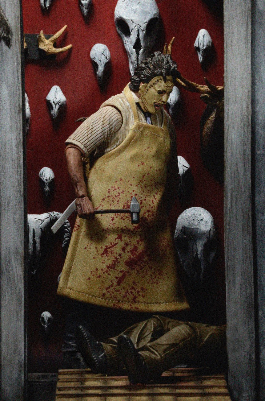 The Texas Chainsaw Massacre – Ultimate Leatherface 40th Anniversary Action Figure Action Figure - Tophatter Daily Deals