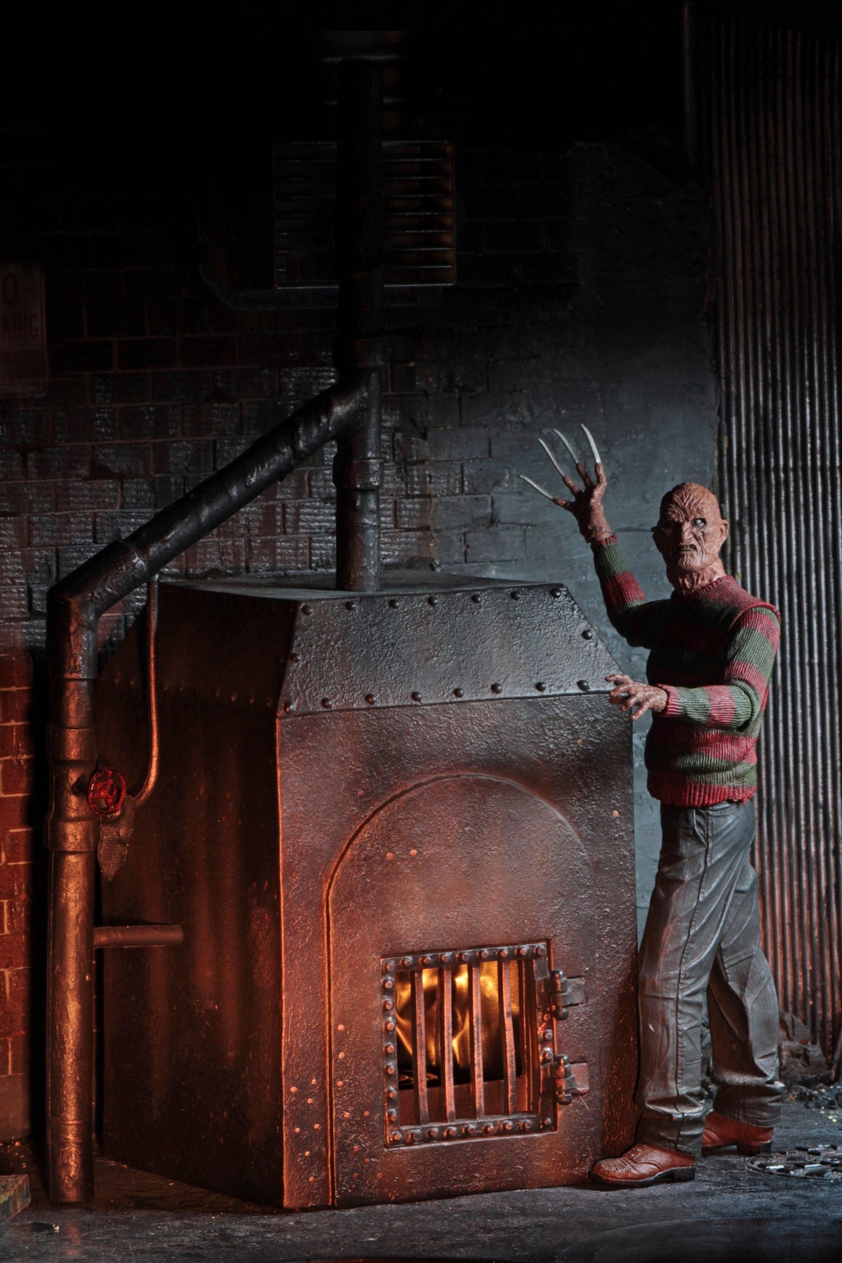 A Nightmare on Elm Street – Freddy's Furnace Diorama with Flickering LED Statue - Tophatter Daily Deals