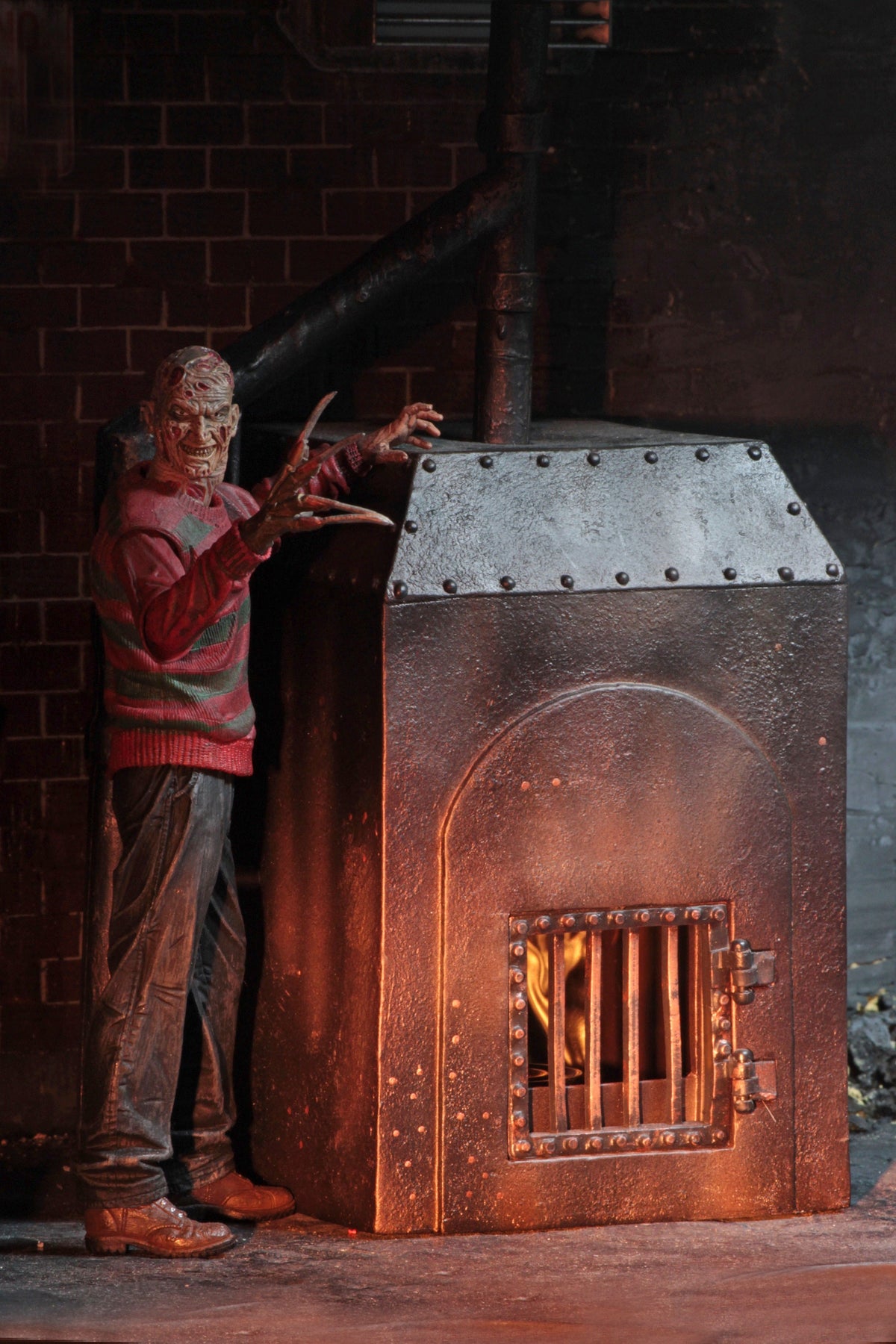 A Nightmare on Elm Street – Freddy's Furnace Diorama with Flickering LED Statue - Tophatter Daily Deals