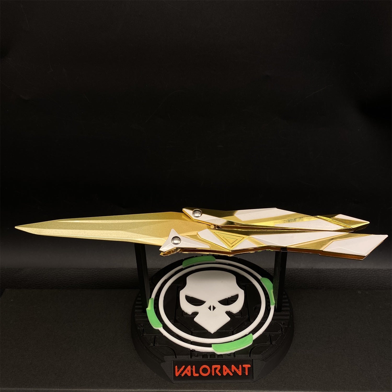 Val Game Balisong 3D Printed Display Holder - Tophatter Daily Deals