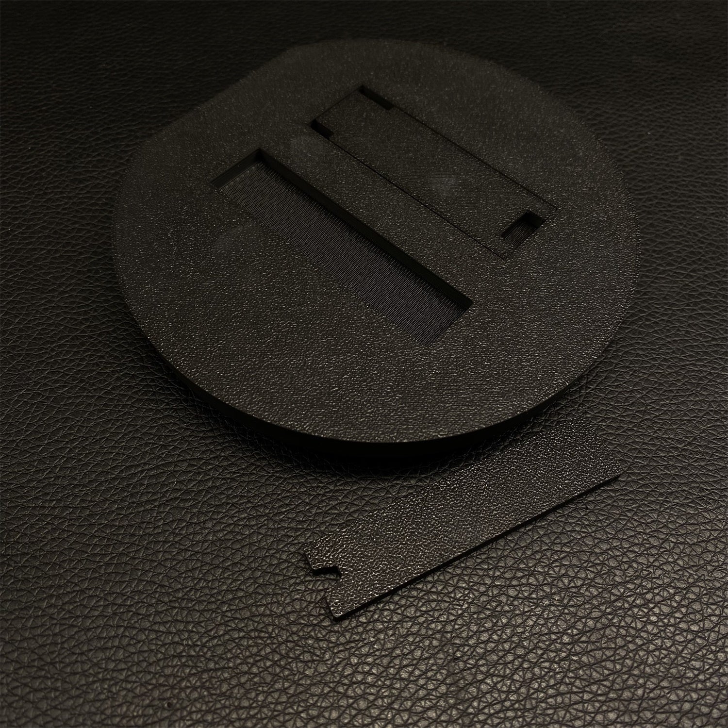 Val Game Balisong 3D Printed Display Holder - Tophatter Daily Deals