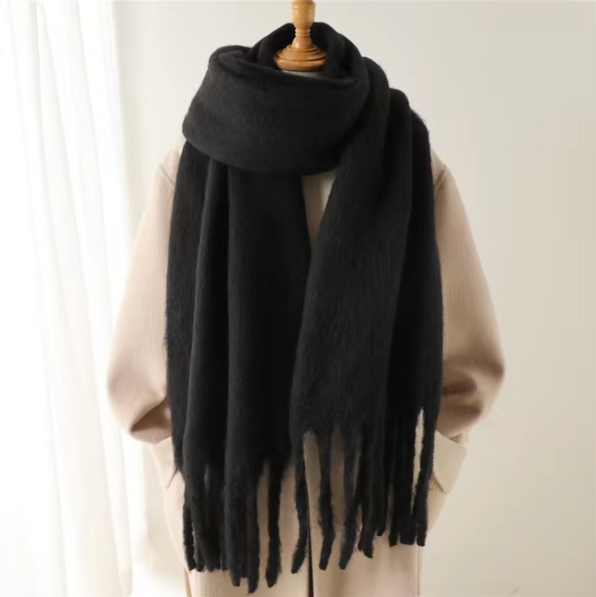 Warm Cozy Womens Winter Scarf - Blanket Fringe Plush Black One Size - Tophatter Daily Deals