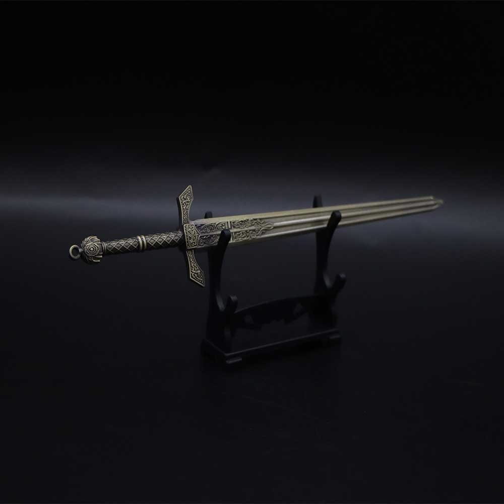 Giant Sword Of Exiled Knight - Tophatter Daily Deals