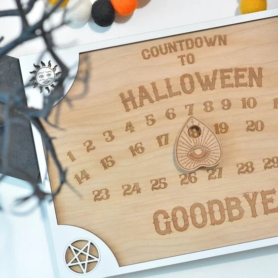 Halloween Countdown Calendar Rustic Wall Decor 2025 3D Changing Face Moving Picture Frame - Tophatter Daily Deals