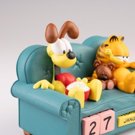 Garfield - Officially Licensed 3D Perpetual Calendar Collectible Merchandise - Tophatter Daily Deals
