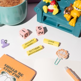Garfield - Officially Licensed 3D Perpetual Calendar Collectible Merchandise - Tophatter Daily Deals