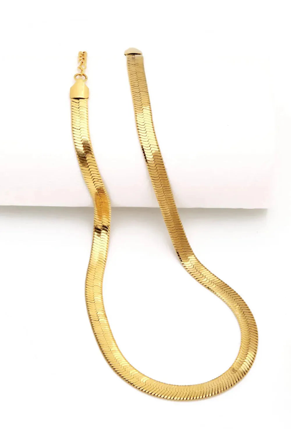 Minimalist Herringbone Chain Necklace Necklaces - Tophatter Daily Deals