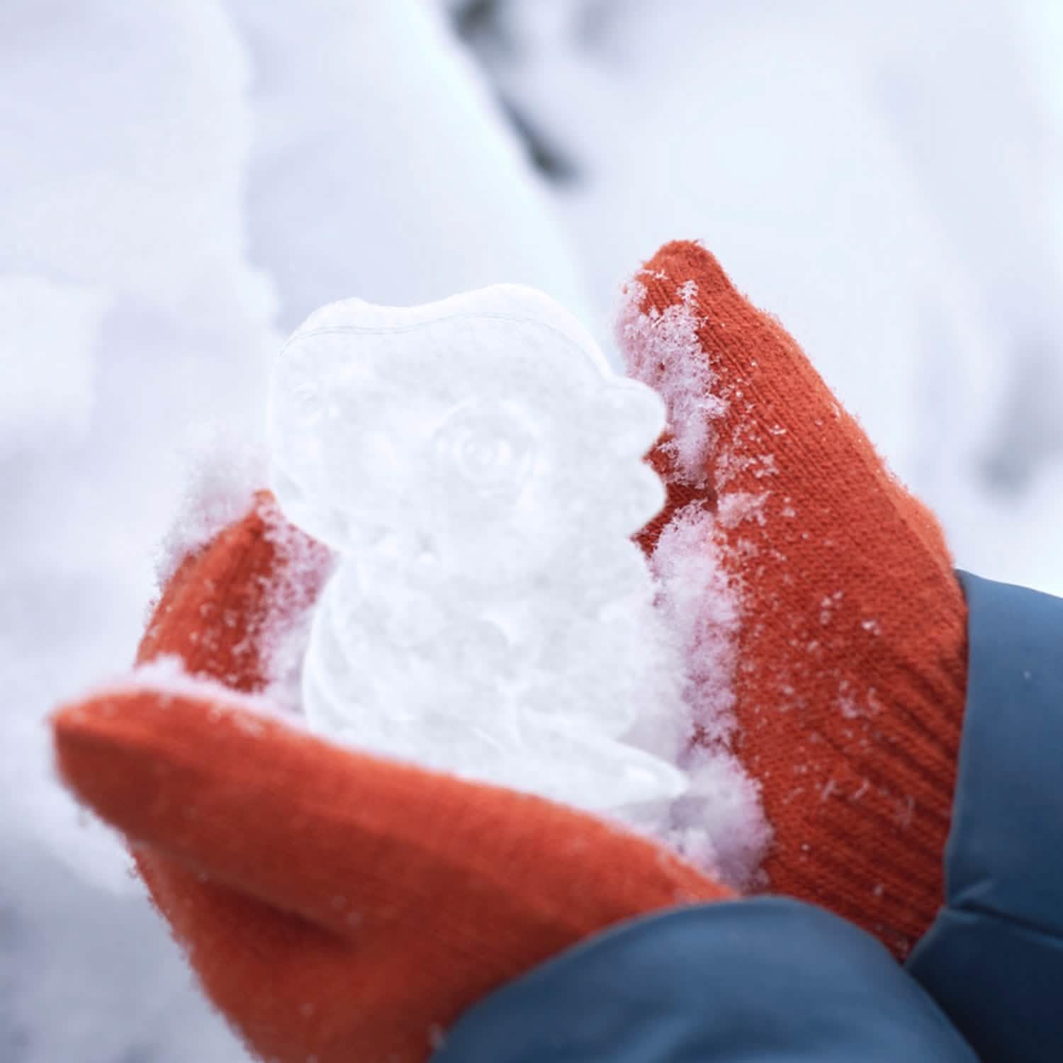 4-Pack: Snowball Makers Set Clip Snow Molds Toys & Games - Tophatter Daily Deals