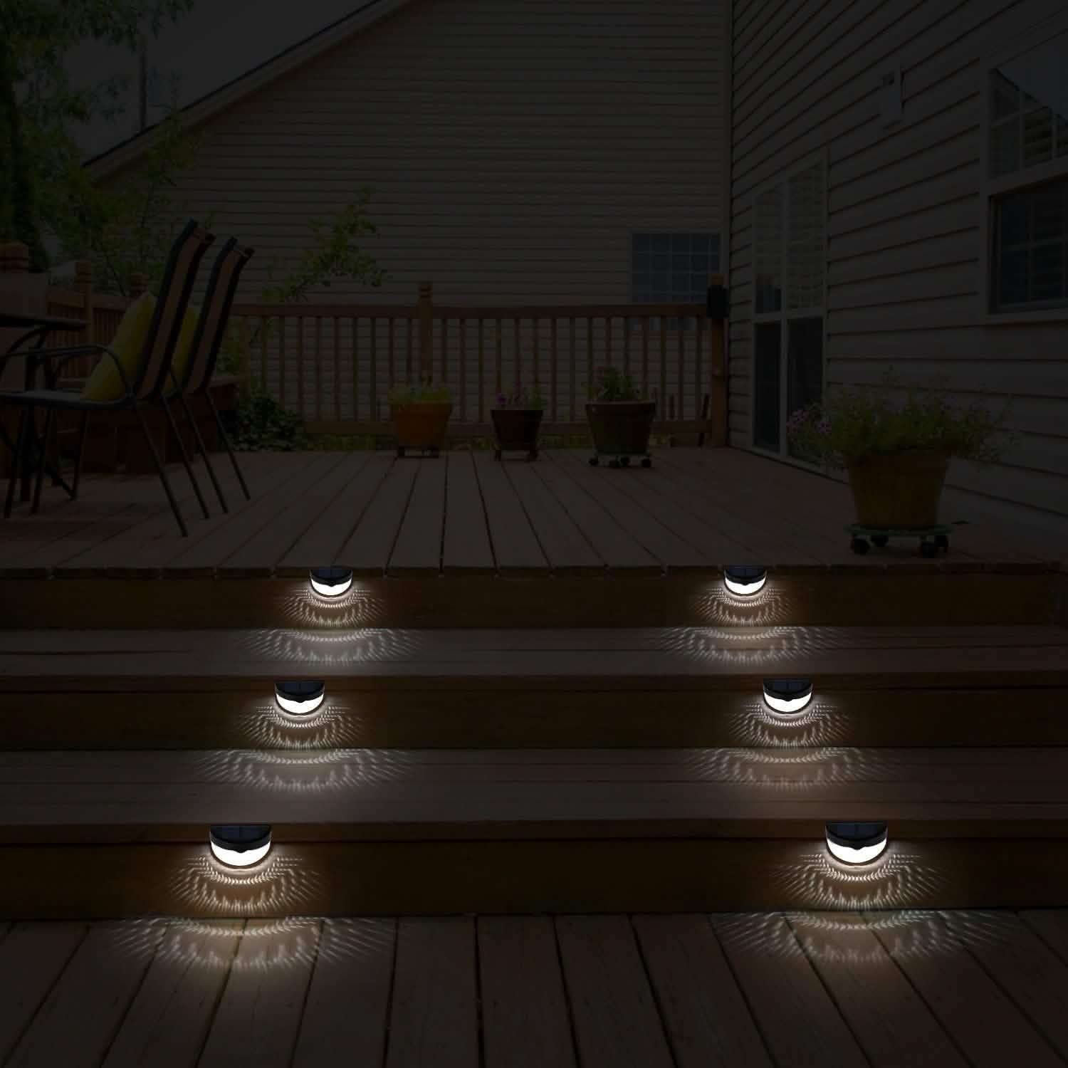 4-Piece: Solar Fence Outdoor Lights Outdoor Lighting - Tophatter Daily Deals