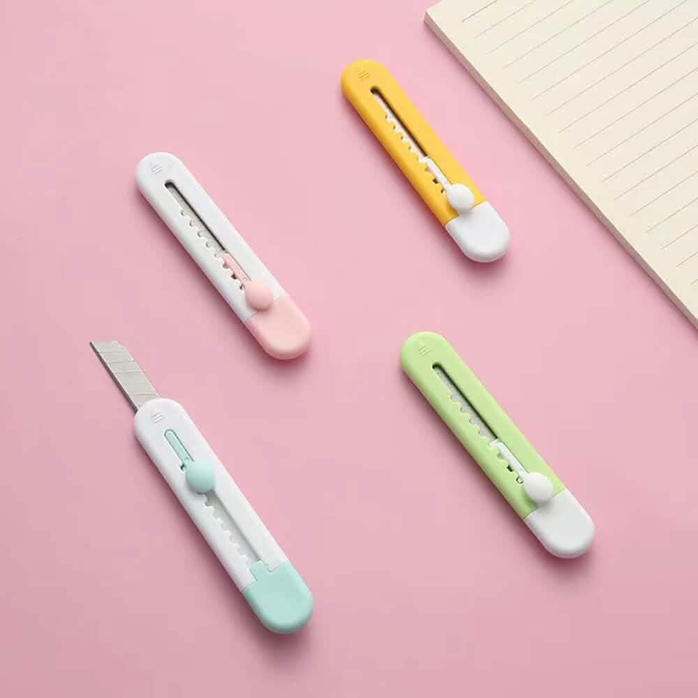 4-Pieces: Retractable Mini Art Cutter School, Office & Art Supplies - Tophatter Daily Deals