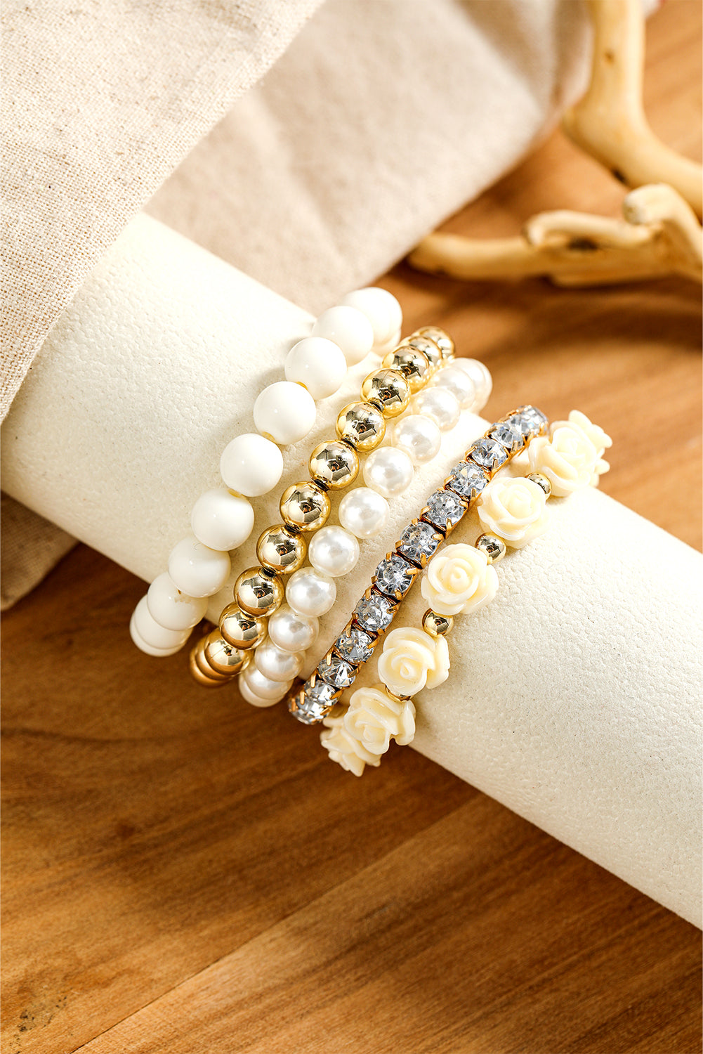 White 5pcs Bohemian Flower Beads Bracelet Bracelets - Tophatter Daily Deals