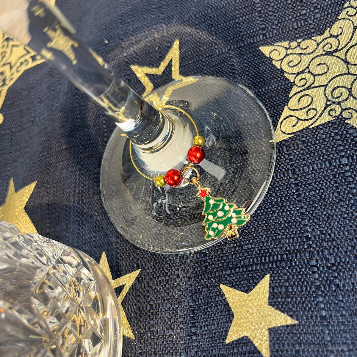 Christmas Wine Glass Charms | 6-Piece Novelty Glass Markers for Christmas Party Wine Glass Charms - Tophatter Daily Deals