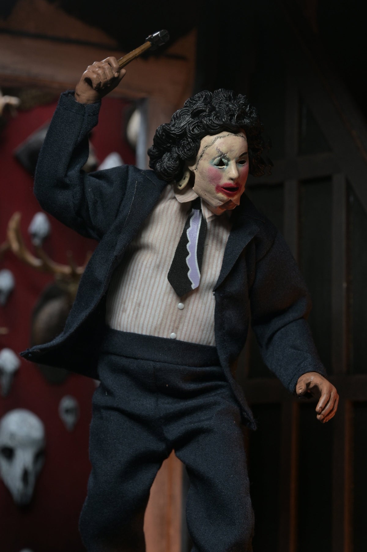 The Texas Chainsaw Massacre – Leatherface with Pretty Woman Mask Clothed Action Figure Mask - Tophatter Daily Deals