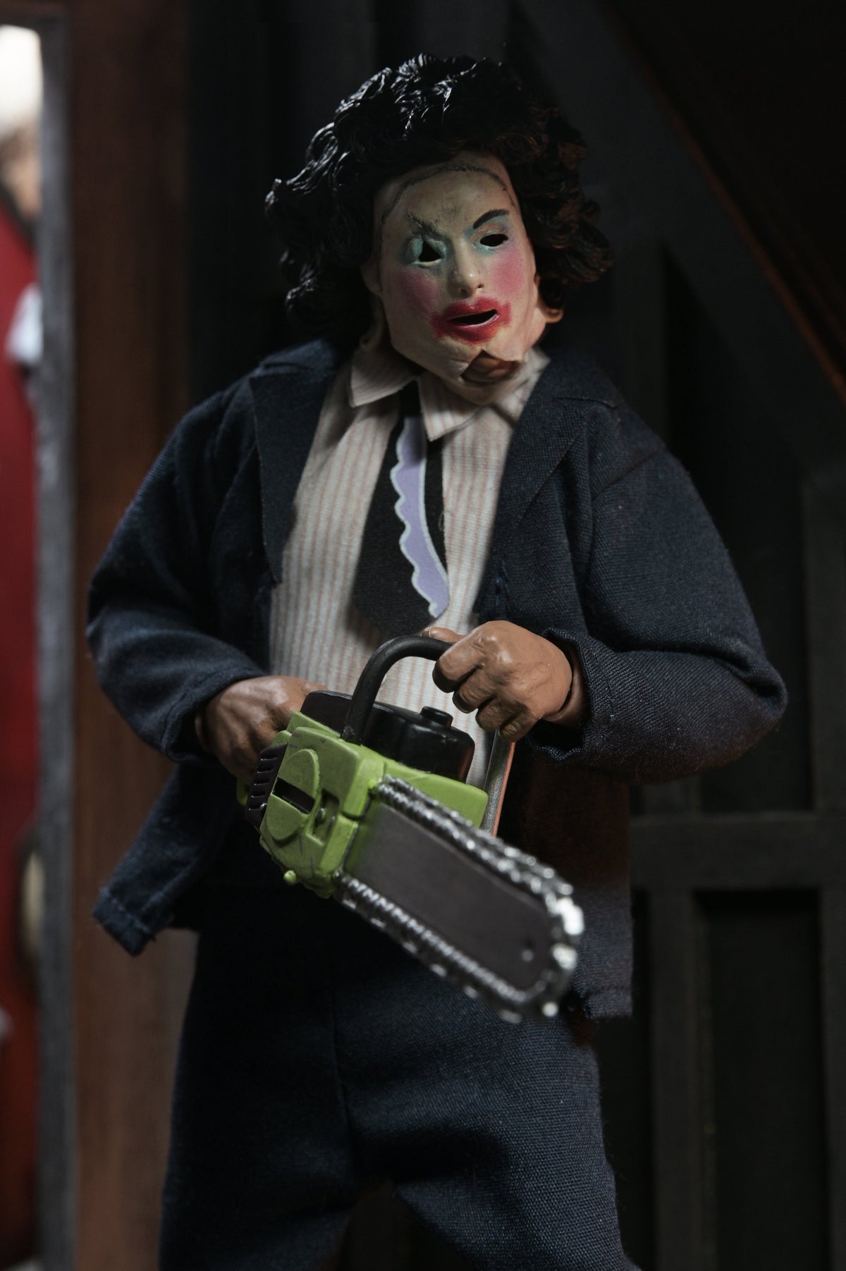 The Texas Chainsaw Massacre – Leatherface with Pretty Woman Mask Clothed Action Figure Mask - Tophatter Daily Deals