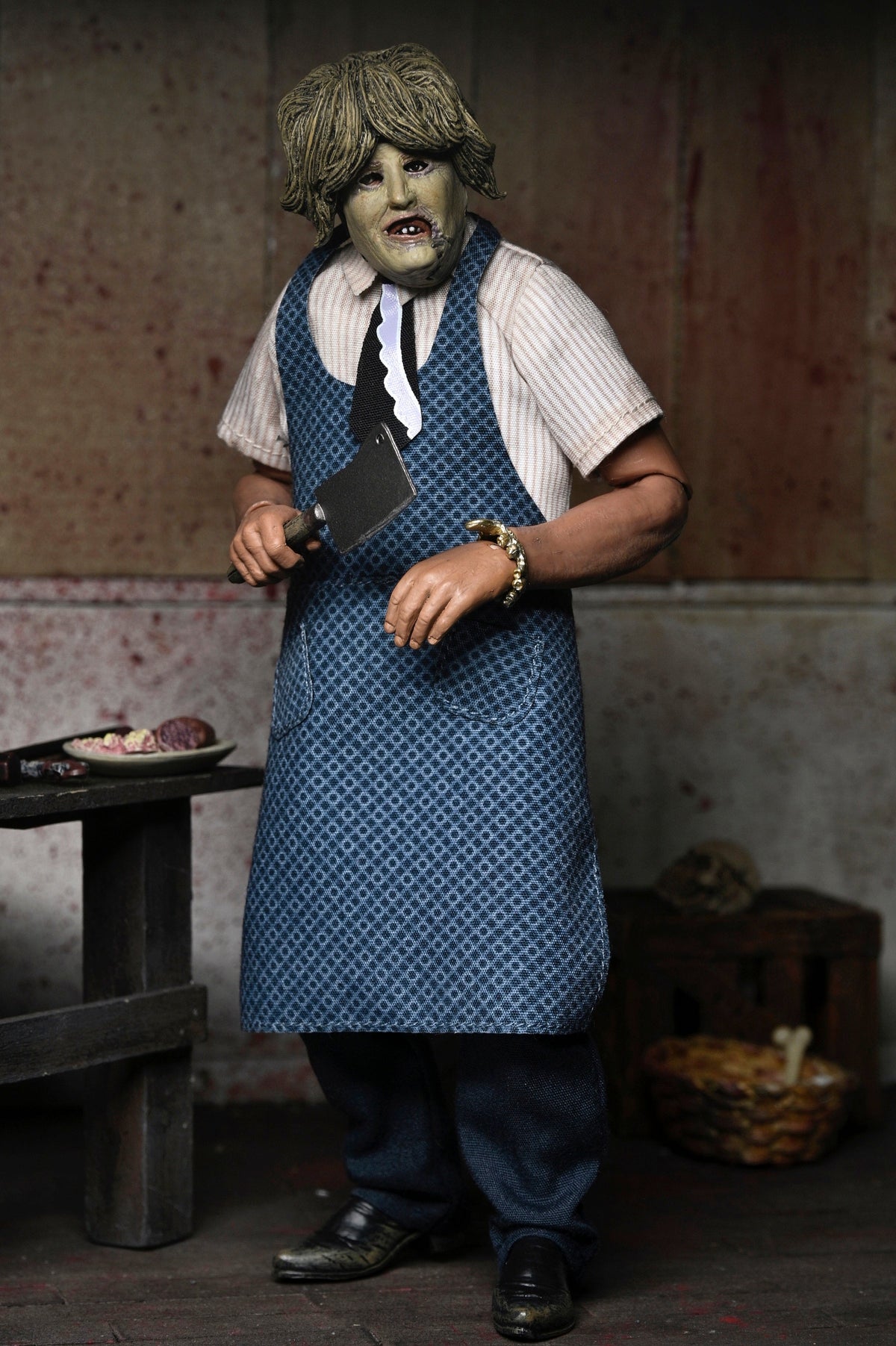 The Texas Chainsaw Massacre – Leatherface (Old Lady Mask) Clothed Action Figure Mask - Tophatter Daily Deals
