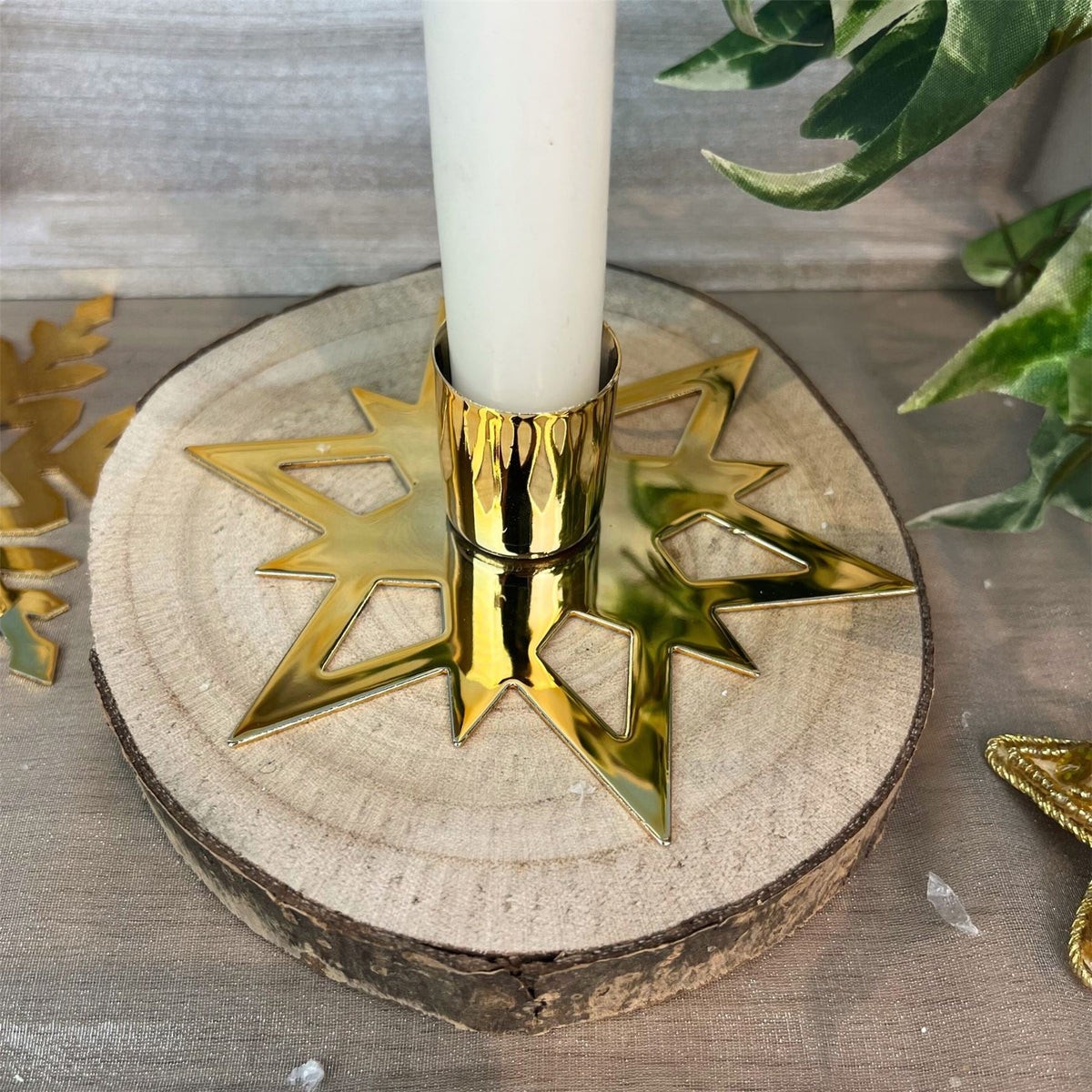 Gold Metal Christmas Candlestick | Festive Snowflake Candle Holder - 11cm Candlestick - Tophatter Daily Deals
