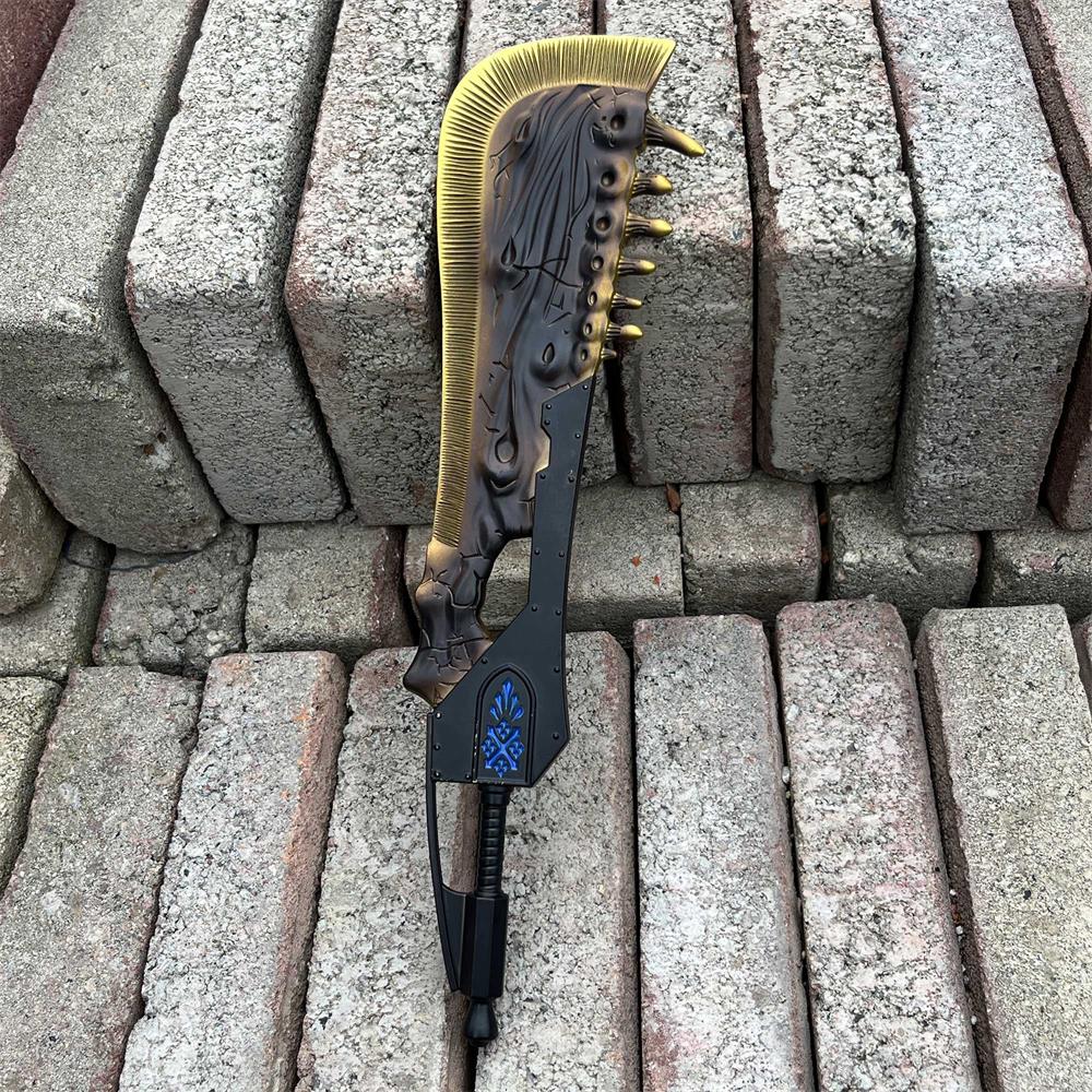 1/6 Scale MH Giant JawBlade Great Sword Metal Miniature - Tophatter Daily Deals