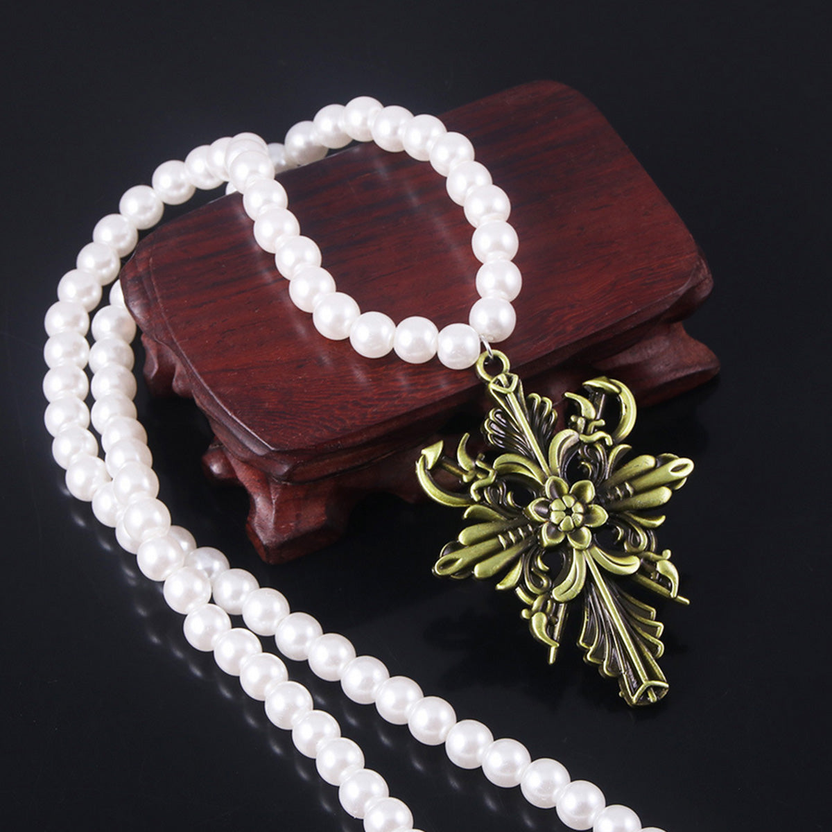 RE 8 Village Alcina Dimitrescu Vampire Lady Dimitrescu Necklace Cosplay Accessory Prop Prop - Tophatter Daily Deals